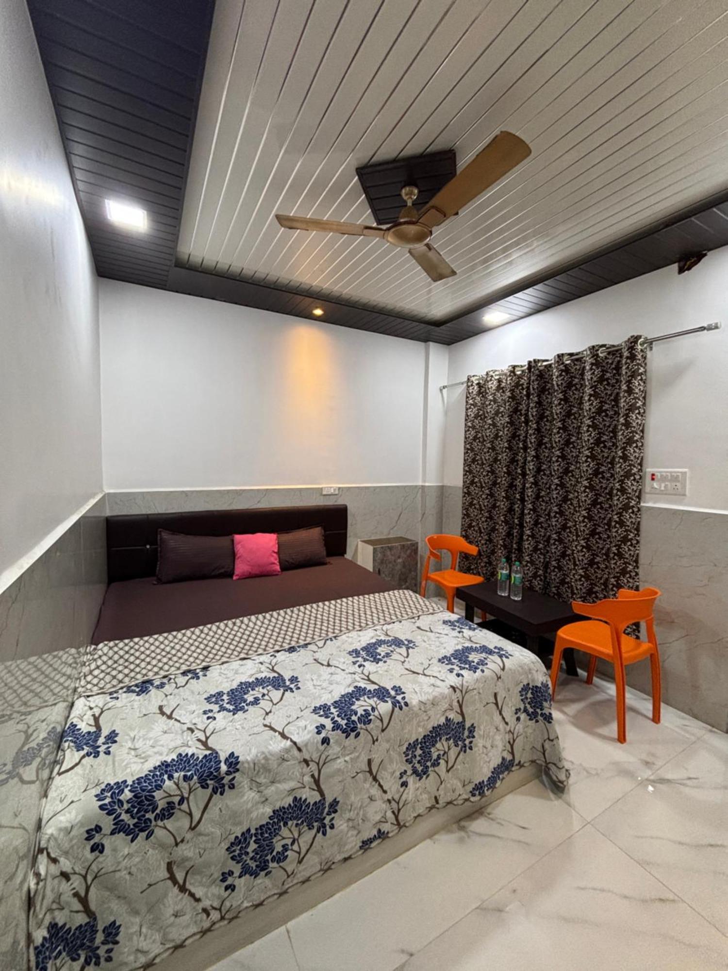 Sea Royal Rooms And Cafe Virār Dış mekan fotoğraf